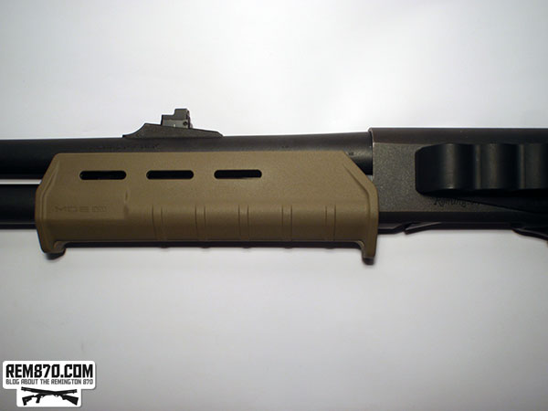 Magpul MOE Forend on Remington870 with Sidesaddle Magpul MOE Forend on Remington870 with Sidesaddle