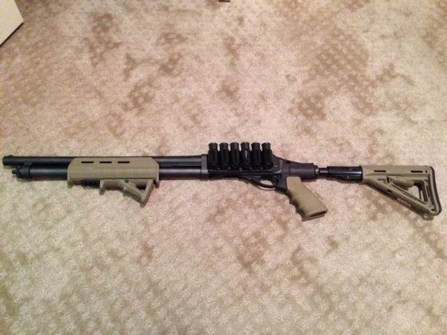 Remington 870 with Magpul Forend, AFG and Magpul Stock Remington 870 with Magpul Forend, AFG and Magpul Stock