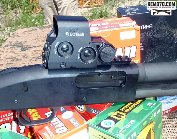 Eotech XPS Holographic Sight on Mossberg 590 Shotgun