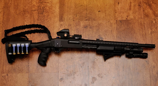 Remington 870 with ATI Stock, Heatshield and Holographic Sight