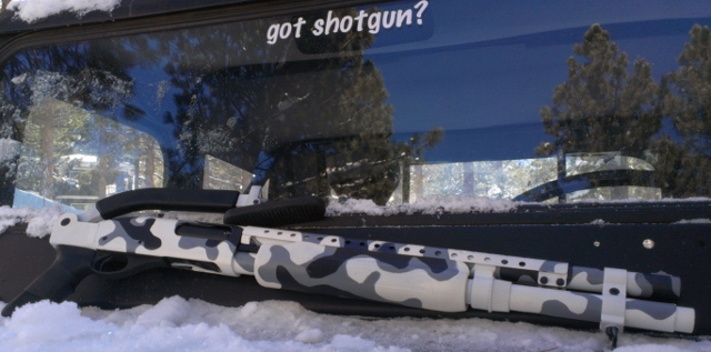 Remington 870 Custom Paintend in Snow Camo