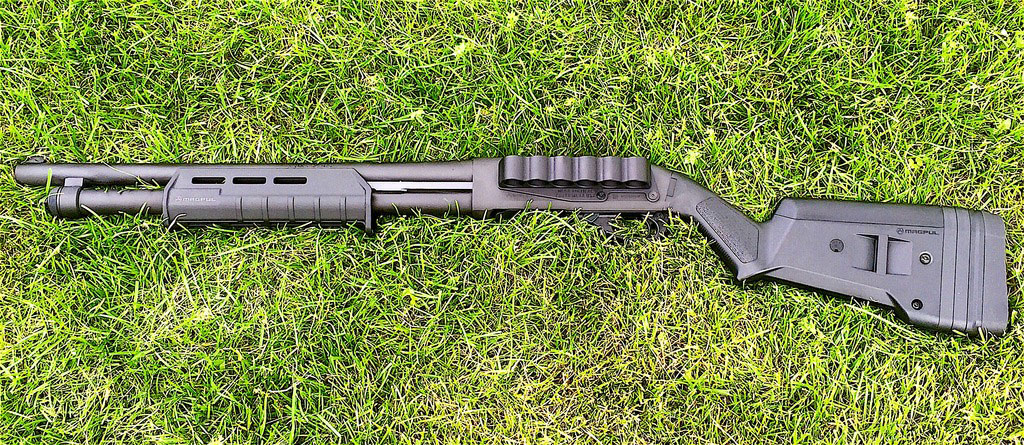 Remington 870 with Mesa Tactical Sidesaddle