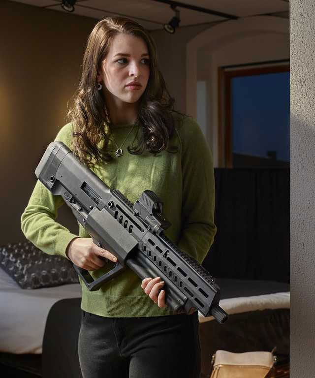 IWI Semi-Auto Bullpup Shotgun - Tavor TS12!