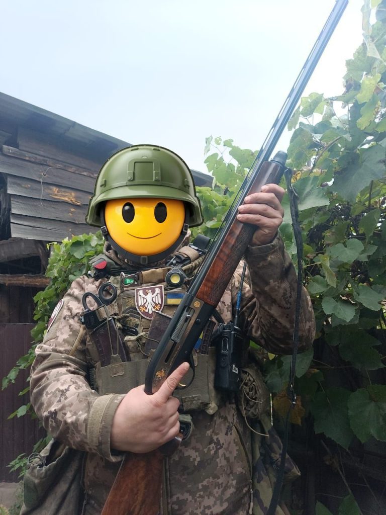 beretta shotgun ukrainian soldier