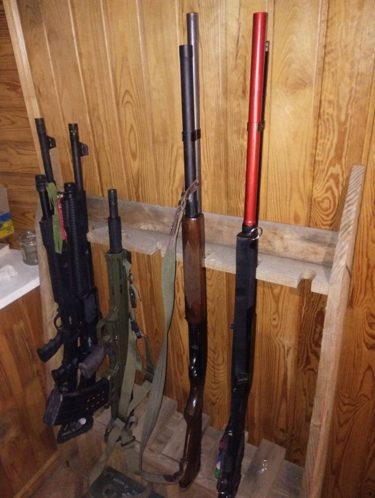 shotguns ukraine trench